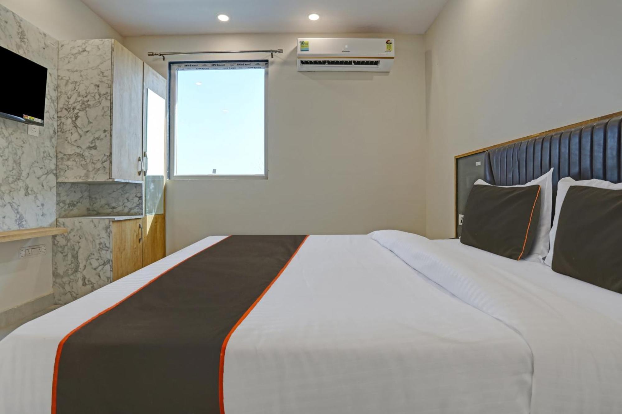 Townhouse Vip Grand Hotel Delhi  Exterior photo
